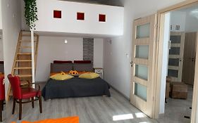 Sunflowers Apartman